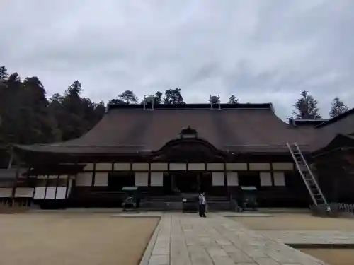 高野山金剛峯寺の{uncategorized: "未分類", other: "その他", undefined: "問題あり", building: "その他建物", grave: "お墓", sacred_gate: "鳥居", guardian: "狛犬", statue: "像", buddha: "仏像", history: "歴史", nature: "自然", garden: "庭園", animal: "動物", pagoda: "塔", temizu: "手水舎", mountain_gate: "山門・神門", sanctuary: "本殿・本堂", subordinate: "末社・摂社", art: "芸術", scenery: "景色", jizo: "地蔵", ema: "絵馬", goshuin: "御朱印", omikuji: "おみくじ", items: "授与品その他", amulet: "お守り", goshuincho: "御朱印帳", eats: "食事", festival: "お祭り", votive_dance: "神楽", shichigosan: "七五三参", wedding: "結婚式", experience: "体験その他", initially: "初詣", around: "周辺", anti_infection: "感染症対策"}