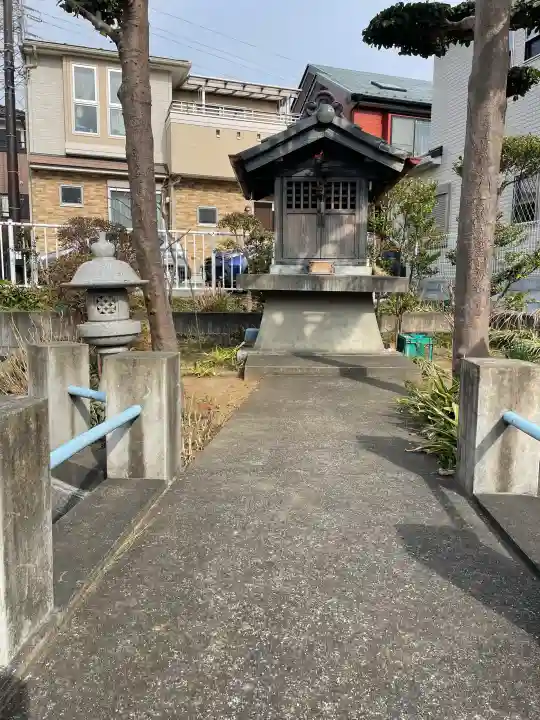 弁天社の{uncategorized: "未分類", other: "その他", undefined: "問題あり", building: "その他建物", grave: "お墓", sacred_gate: "鳥居", guardian: "狛犬", statue: "像", buddha: "仏像", history: "歴史", nature: "自然", garden: "庭園", animal: "動物", pagoda: "塔", temizu: "手水舎", mountain_gate: "山門・神門", sanctuary: "本殿・本堂", subordinate: "末社・摂社", art: "芸術", scenery: "景色", jizo: "地蔵", ema: "絵馬", goshuin: "御朱印", omikuji: "おみくじ", items: "授与品その他", amulet: "お守り", goshuincho: "御朱印帳", eats: "食事", festival: "お祭り", votive_dance: "神楽", shichigosan: "七五三参", wedding: "結婚式", experience: "体験その他", initially: "初詣", around: "周辺", anti_infection: "感染症対策"}