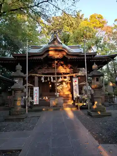 座間神社の本殿・本堂