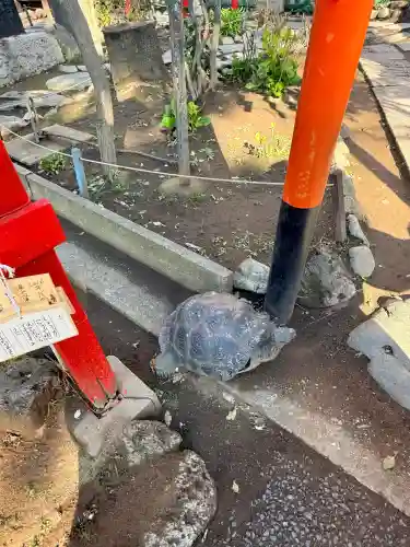 五方山熊野神社の{uncategorized: "未分類", other: "その他", undefined: "問題あり", building: "その他建物", grave: "お墓", sacred_gate: "鳥居", guardian: "狛犬", statue: "像", buddha: "仏像", history: "歴史", nature: "自然", garden: "庭園", animal: "動物", pagoda: "塔", temizu: "手水舎", mountain_gate: "山門・神門", sanctuary: "本殿・本堂", subordinate: "末社・摂社", art: "芸術", scenery: "景色", jizo: "地蔵", ema: "絵馬", goshuin: "御朱印", omikuji: "おみくじ", items: "授与品その他", amulet: "お守り", goshuincho: "御朱印帳", eats: "食事", festival: "お祭り", votive_dance: "神楽", shichigosan: "七五三参", wedding: "結婚式", experience: "体験その他", initially: "初詣", around: "周辺", anti_infection: "感染症対策"}