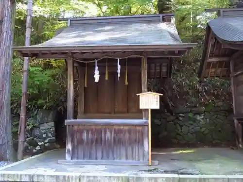 諏訪大社下社春宮の末社・摂社