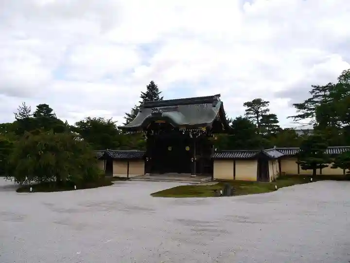 大覚寺の山門・神門