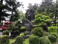 長野縣護國神社の{uncategorized: "未分類", other: "その他", undefined: "問題あり", building: "その他建物", grave: "お墓", sacred_gate: "鳥居", guardian: "狛犬", statue: "像", buddha: "仏像", history: "歴史", nature: "自然", garden: "庭園", animal: "動物", pagoda: "塔", temizu: "手水舎", mountain_gate: "山門・神門", sanctuary: "本殿・本堂", subordinate: "末社・摂社", art: "芸術", scenery: "景色", jizo: "地蔵", ema: "絵馬", goshuin: "御朱印", omikuji: "おみくじ", items: "授与品その他", amulet: "お守り", goshuincho: "御朱印帳", eats: "食事", festival: "お祭り", votive_dance: "神楽", shichigosan: "七五三参", wedding: "結婚式", experience: "体験その他", initially: "初詣", around: "周辺", anti_infection: "感染症対策"}