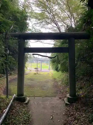 六所神社の鳥居