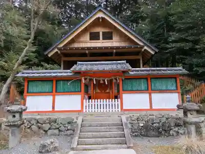 若宮社（大原野神社摂社）の{uncategorized: "未分類", other: "その他", undefined: "問題あり", building: "その他建物", grave: "お墓", sacred_gate: "鳥居", guardian: "狛犬", statue: "像", buddha: "仏像", history: "歴史", nature: "自然", garden: "庭園", animal: "動物", pagoda: "塔", temizu: "手水舎", mountain_gate: "山門・神門", sanctuary: "本殿・本堂", subordinate: "末社・摂社", art: "芸術", scenery: "景色", jizo: "地蔵", ema: "絵馬", goshuin: "御朱印", omikuji: "おみくじ", items: "授与品その他", amulet: "お守り", goshuincho: "御朱印帳", eats: "食事", festival: "お祭り", votive_dance: "神楽", shichigosan: "七五三参", wedding: "結婚式", experience: "体験その他", initially: "初詣", around: "周辺", anti_infection: "感染症対策"}
