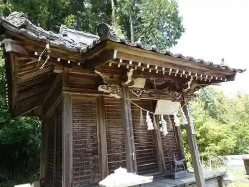 義経神社の本殿・本堂