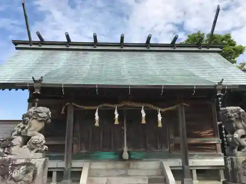 神明神社の本殿