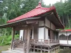 長福寺の本殿