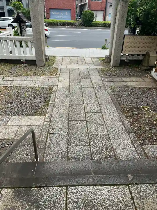 大森神社の{uncategorized: "未分類", other: "その他", undefined: "問題あり", building: "その他建物", grave: "お墓", sacred_gate: "鳥居", guardian: "狛犬", statue: "像", buddha: "仏像", history: "歴史", nature: "自然", garden: "庭園", animal: "動物", pagoda: "塔", temizu: "手水舎", mountain_gate: "山門・神門", sanctuary: "本殿・本堂", subordinate: "末社・摂社", art: "芸術", scenery: "景色", jizo: "地蔵", ema: "絵馬", goshuin: "御朱印", omikuji: "おみくじ", items: "授与品その他", amulet: "お守り", goshuincho: "御朱印帳", eats: "食事", festival: "お祭り", votive_dance: "神楽", shichigosan: "七五三参", wedding: "結婚式", experience: "体験その他", initially: "初詣", around: "周辺", anti_infection: "感染症対策"}