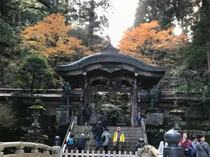 最乗寺(道了尊)の山門・神門