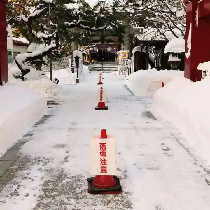 彌彦神社 (伊夜日子神社)の庭園