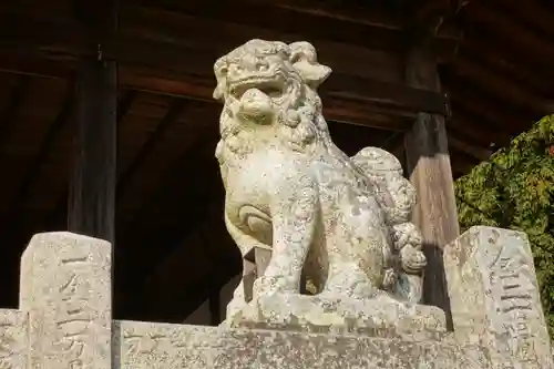 八幡神社の狛犬