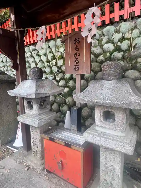 伏見稲荷大社 奥社奉拝所の{uncategorized: "未分類", other: "その他", undefined: "問題あり", building: "その他建物", grave: "お墓", sacred_gate: "鳥居", guardian: "狛犬", statue: "像", buddha: "仏像", history: "歴史", nature: "自然", garden: "庭園", animal: "動物", pagoda: "塔", temizu: "手水舎", mountain_gate: "山門・神門", sanctuary: "本殿・本堂", subordinate: "末社・摂社", art: "芸術", scenery: "景色", jizo: "地蔵", ema: "絵馬", goshuin: "御朱印", omikuji: "おみくじ", items: "授与品その他", amulet: "お守り", goshuincho: "御朱印帳", eats: "食事", festival: "お祭り", votive_dance: "神楽", shichigosan: "七五三参", wedding: "結婚式", experience: "体験その他", initially: "初詣", around: "周辺", anti_infection: "感染症対策"}