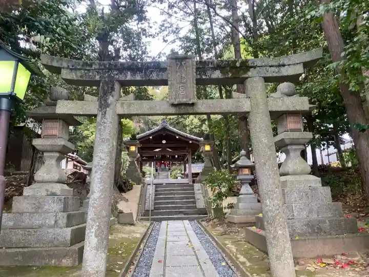 中山八幡神社の{uncategorized: "未分類", other: "その他", undefined: "問題あり", building: "その他建物", grave: "お墓", sacred_gate: "鳥居", guardian: "狛犬", statue: "像", buddha: "仏像", history: "歴史", nature: "自然", garden: "庭園", animal: "動物", pagoda: "塔", temizu: "手水舎", mountain_gate: "山門・神門", sanctuary: "本殿・本堂", subordinate: "末社・摂社", art: "芸術", scenery: "景色", jizo: "地蔵", ema: "絵馬", goshuin: "御朱印", omikuji: "おみくじ", items: "授与品その他", amulet: "お守り", goshuincho: "御朱印帳", eats: "食事", festival: "お祭り", votive_dance: "神楽", shichigosan: "七五三参", wedding: "結婚式", experience: "体験その他", initially: "初詣", around: "周辺", anti_infection: "感染症対策"}