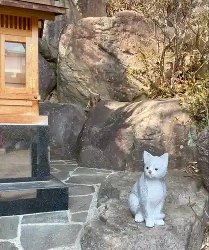 差出磯大嶽山神社 仕事と健康と厄よけの神さまの建物その他