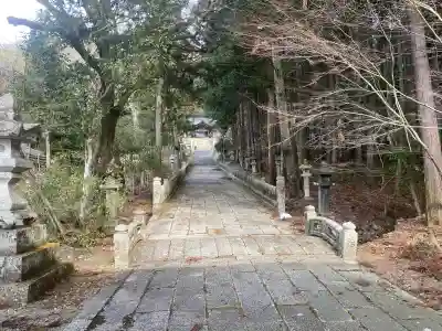 林田八幡神社の{uncategorized: "未分類", other: "その他", undefined: "問題あり", building: "その他建物", grave: "お墓", sacred_gate: "鳥居", guardian: "狛犬", statue: "像", buddha: "仏像", history: "歴史", nature: "自然", garden: "庭園", animal: "動物", pagoda: "塔", temizu: "手水舎", mountain_gate: "山門・神門", sanctuary: "本殿・本堂", subordinate: "末社・摂社", art: "芸術", scenery: "景色", jizo: "地蔵", ema: "絵馬", goshuin: "御朱印", omikuji: "おみくじ", items: "授与品その他", amulet: "お守り", goshuincho: "御朱印帳", eats: "食事", festival: "お祭り", votive_dance: "神楽", shichigosan: "七五三参", wedding: "結婚式", experience: "体験その他", initially: "初詣", around: "周辺", anti_infection: "感染症対策"}