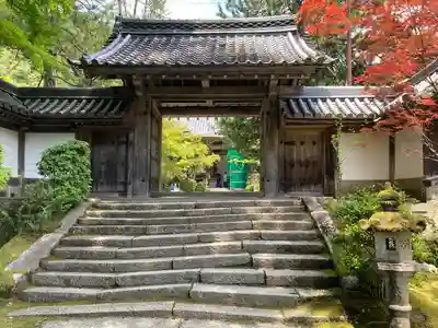 西明寺の山門・神門