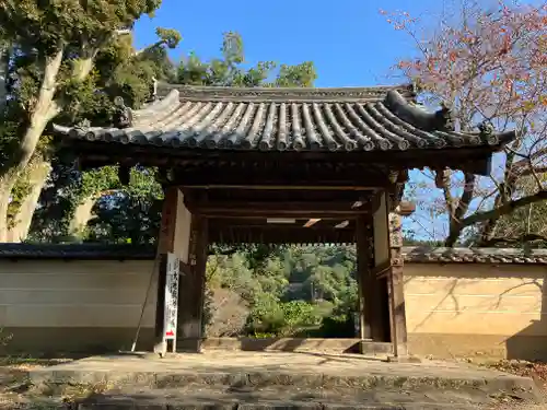 長岳寺の山門