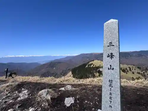 諏訪大社下社春宮の{uncategorized: "未分類", other: "その他", undefined: "問題あり", building: "その他建物", grave: "お墓", sacred_gate: "鳥居", guardian: "狛犬", statue: "像", buddha: "仏像", history: "歴史", nature: "自然", garden: "庭園", animal: "動物", pagoda: "塔", temizu: "手水舎", mountain_gate: "山門・神門", sanctuary: "本殿・本堂", subordinate: "末社・摂社", art: "芸術", scenery: "景色", jizo: "地蔵", ema: "絵馬", goshuin: "御朱印", omikuji: "おみくじ", items: "授与品その他", amulet: "お守り", goshuincho: "御朱印帳", eats: "食事", festival: "お祭り", votive_dance: "神楽", shichigosan: "七五三参", wedding: "結婚式", experience: "体験その他", initially: "初詣", around: "周辺", anti_infection: "感染症対策"}