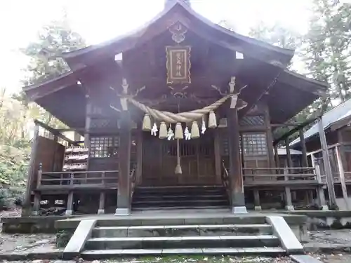 斐太神社の本殿