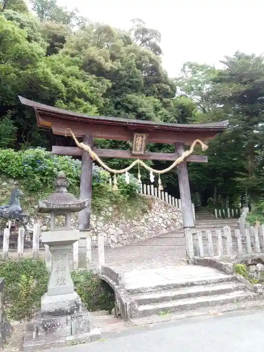柏原八幡宮の鳥居