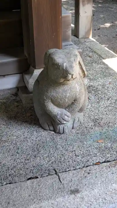 岡崎神社の狛犬