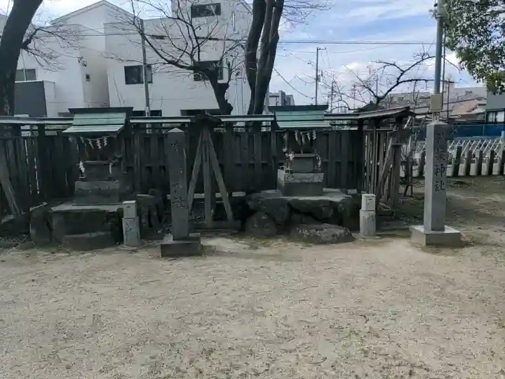 長良八劔社の{uncategorized: "未分類", other: "その他", undefined: "問題あり", building: "その他建物", grave: "お墓", sacred_gate: "鳥居", guardian: "狛犬", statue: "像", buddha: "仏像", history: "歴史", nature: "自然", garden: "庭園", animal: "動物", pagoda: "塔", temizu: "手水舎", mountain_gate: "山門・神門", sanctuary: "本殿・本堂", subordinate: "末社・摂社", art: "芸術", scenery: "景色", jizo: "地蔵", ema: "絵馬", goshuin: "御朱印", omikuji: "おみくじ", items: "授与品その他", amulet: "お守り", goshuincho: "御朱印帳", eats: "食事", festival: "お祭り", votive_dance: "神楽", shichigosan: "七五三参", wedding: "結婚式", experience: "体験その他", initially: "初詣", around: "周辺", anti_infection: "感染症対策"}