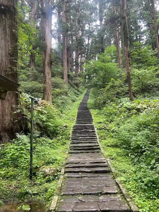 出羽神社(出羽三山神社)~三神合祭殿~(山形県)