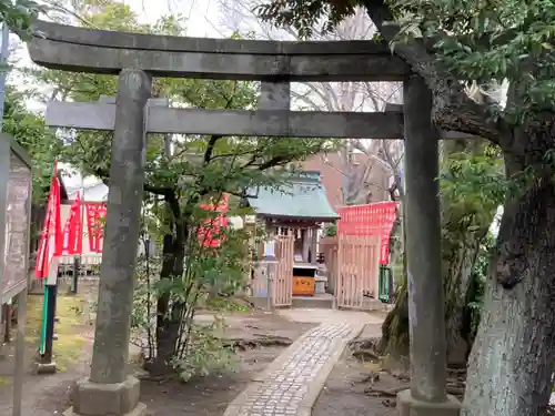桐ヶ谷氷川神社の鳥居