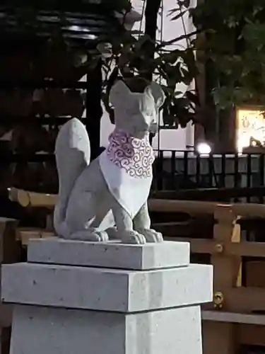 福徳神社（芽吹稲荷）の狛犬