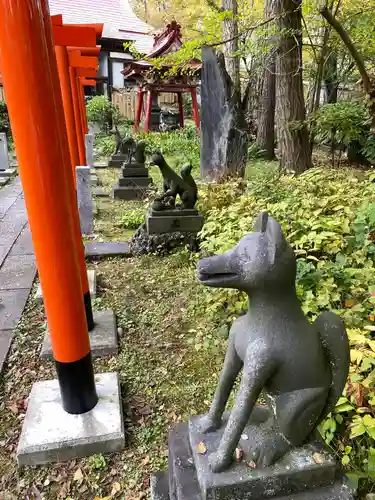 与次郎稲荷神社の狛犬