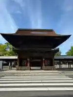 尾張大國霊神社(国府宮)の{uncategorized: "未分類", other: "その他", undefined: "問題あり", building: "その他建物", grave: "お墓", sacred_gate: "鳥居", guardian: "狛犬", statue: "像", buddha: "仏像", history: "歴史", nature: "自然", garden: "庭園", animal: "動物", pagoda: "塔", temizu: "手水舎", mountain_gate: "山門・神門", sanctuary: "本殿・本堂", subordinate: "末社・摂社", art: "芸術", scenery: "景色", jizo: "地蔵", ema: "絵馬", goshuin: "御朱印", omikuji: "おみくじ", items: "授与品その他", amulet: "お守り", goshuincho: "御朱印帳", eats: "食事", festival: "お祭り", votive_dance: "神楽", shichigosan: "七五三参", wedding: "結婚式", experience: "体験その他", initially: "初詣", around: "周辺", anti_infection: "感染症対策"}