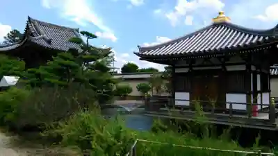 法華寺の本殿・本堂