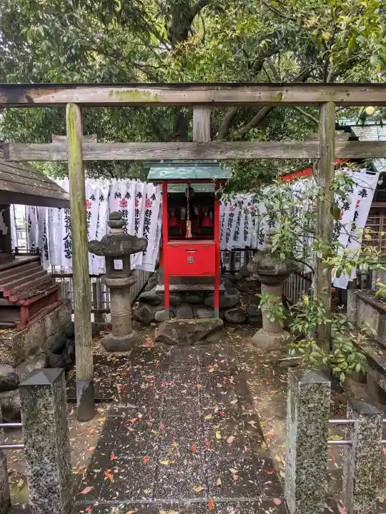 御器所八幡宮の{uncategorized: "未分類", other: "その他", undefined: "問題あり", building: "その他建物", grave: "お墓", sacred_gate: "鳥居", guardian: "狛犬", statue: "像", buddha: "仏像", history: "歴史", nature: "自然", garden: "庭園", animal: "動物", pagoda: "塔", temizu: "手水舎", mountain_gate: "山門・神門", sanctuary: "本殿・本堂", subordinate: "末社・摂社", art: "芸術", scenery: "景色", jizo: "地蔵", ema: "絵馬", goshuin: "御朱印", omikuji: "おみくじ", items: "授与品その他", amulet: "お守り", goshuincho: "御朱印帳", eats: "食事", festival: "お祭り", votive_dance: "神楽", shichigosan: "七五三参", wedding: "結婚式", experience: "体験その他", initially: "初詣", around: "周辺", anti_infection: "感染症対策"}