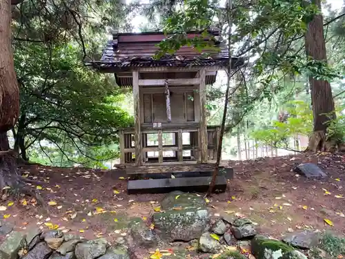 鳥海山大物忌神社蕨岡口ノ宮の末社