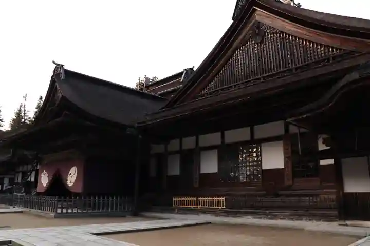 高野山金剛峯寺の本殿・本堂