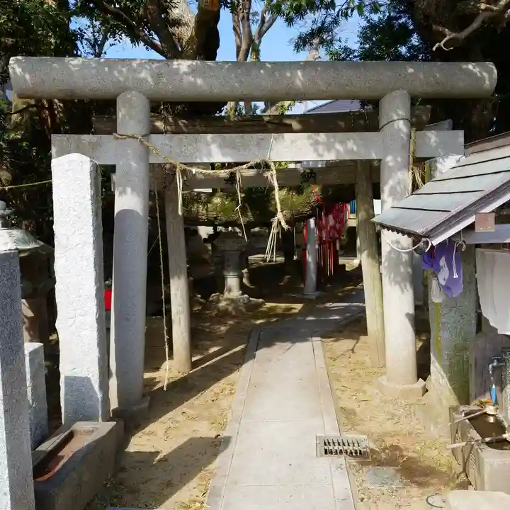 森稲荷大明神の鳥居