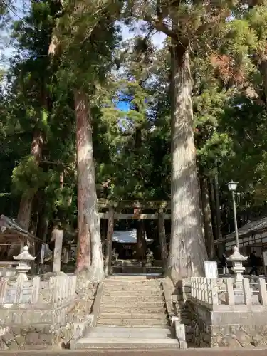 室生龍穴神社の{uncategorized: "未分類", other: "その他", undefined: "問題あり", building: "その他建物", grave: "お墓", sacred_gate: "鳥居", guardian: "狛犬", statue: "像", buddha: "仏像", history: "歴史", nature: "自然", garden: "庭園", animal: "動物", pagoda: "塔", temizu: "手水舎", mountain_gate: "山門・神門", sanctuary: "本殿・本堂", subordinate: "末社・摂社", art: "芸術", scenery: "景色", jizo: "地蔵", ema: "絵馬", goshuin: "御朱印", omikuji: "おみくじ", items: "授与品その他", amulet: "お守り", goshuincho: "御朱印帳", eats: "食事", festival: "お祭り", votive_dance: "神楽", shichigosan: "七五三参", wedding: "結婚式", experience: "体験その他", initially: "初詣", around: "周辺", anti_infection: "感染症対策"}