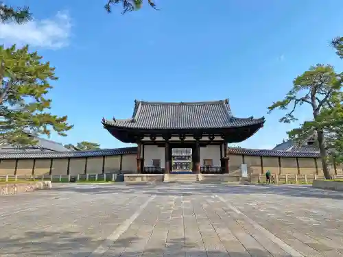 法隆寺の山門・神門