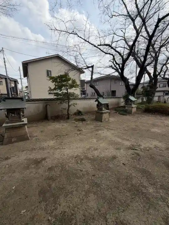 水海道鎮守 八幡神社の{uncategorized: "未分類", other: "その他", undefined: "問題あり", building: "その他建物", grave: "お墓", sacred_gate: "鳥居", guardian: "狛犬", statue: "像", buddha: "仏像", history: "歴史", nature: "自然", garden: "庭園", animal: "動物", pagoda: "塔", temizu: "手水舎", mountain_gate: "山門・神門", sanctuary: "本殿・本堂", subordinate: "末社・摂社", art: "芸術", scenery: "景色", jizo: "地蔵", ema: "絵馬", goshuin: "御朱印", omikuji: "おみくじ", items: "授与品その他", amulet: "お守り", goshuincho: "御朱印帳", eats: "食事", festival: "お祭り", votive_dance: "神楽", shichigosan: "七五三参", wedding: "結婚式", experience: "体験その他", initially: "初詣", around: "周辺", anti_infection: "感染症対策"}