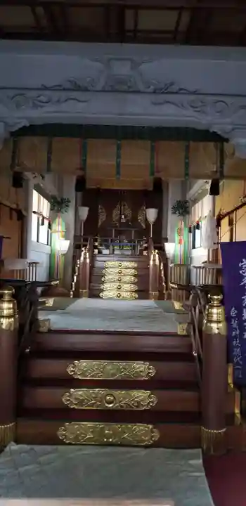 白髭神社の本殿・本堂