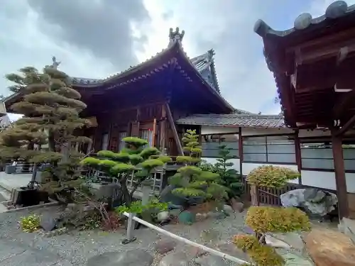 西光寺の建物その他