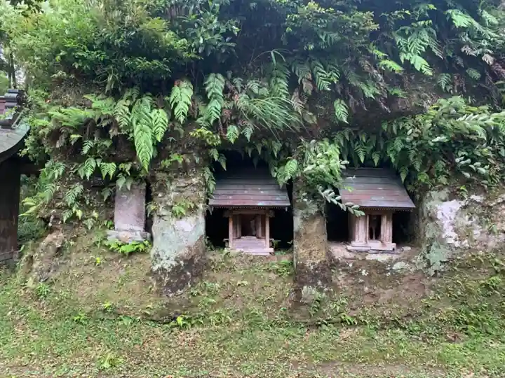 天御中主神社の末社・摂社