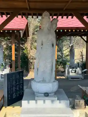 御宮野地蔵尊の{uncategorized: "未分類", other: "その他", undefined: "問題あり", building: "その他建物", grave: "お墓", sacred_gate: "鳥居", guardian: "狛犬", statue: "像", buddha: "仏像", history: "歴史", nature: "自然", garden: "庭園", animal: "動物", pagoda: "塔", temizu: "手水舎", mountain_gate: "山門・神門", sanctuary: "本殿・本堂", subordinate: "末社・摂社", art: "芸術", scenery: "景色", jizo: "地蔵", ema: "絵馬", goshuin: "御朱印", omikuji: "おみくじ", items: "授与品その他", amulet: "お守り", goshuincho: "御朱印帳", eats: "食事", festival: "お祭り", votive_dance: "神楽", shichigosan: "七五三参", wedding: "結婚式", experience: "体験その他", initially: "初詣", around: "周辺", anti_infection: "感染症対策"}