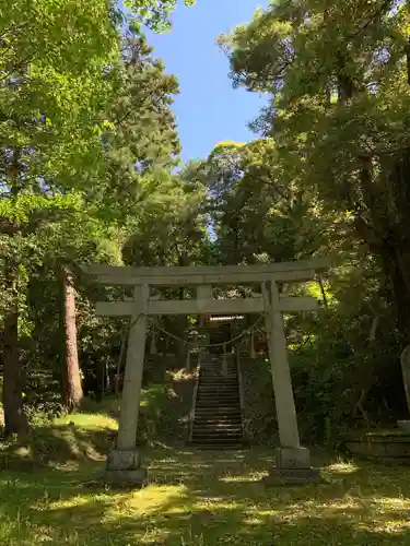 三上大明神の鳥居