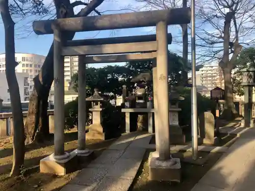 待乳山聖天（本龍院）の鳥居