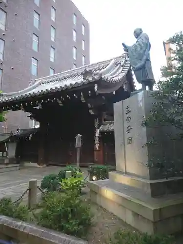 本能寺の山門