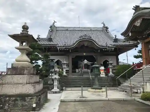 井戸寺の本殿・本堂