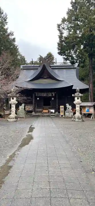 冨士御室浅間神社の本殿・本堂
