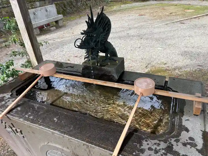 春日山神社の{uncategorized: "未分類", other: "その他", undefined: "問題あり", building: "その他建物", grave: "お墓", sacred_gate: "鳥居", guardian: "狛犬", statue: "像", buddha: "仏像", history: "歴史", nature: "自然", garden: "庭園", animal: "動物", pagoda: "塔", temizu: "手水舎", mountain_gate: "山門・神門", sanctuary: "本殿・本堂", subordinate: "末社・摂社", art: "芸術", scenery: "景色", jizo: "地蔵", ema: "絵馬", goshuin: "御朱印", omikuji: "おみくじ", items: "授与品その他", amulet: "お守り", goshuincho: "御朱印帳", eats: "食事", festival: "お祭り", votive_dance: "神楽", shichigosan: "七五三参", wedding: "結婚式", experience: "体験その他", initially: "初詣", around: "周辺", anti_infection: "感染症対策"}
